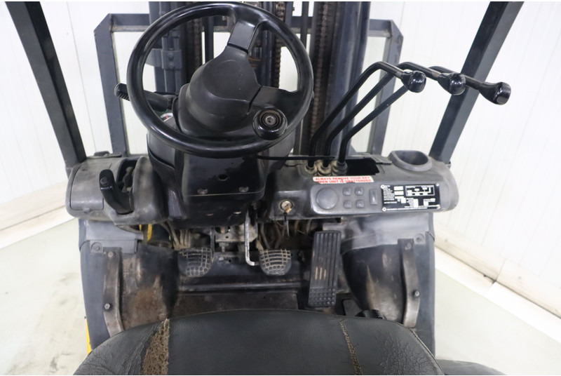 Komatsu FD18T-20 - Diesel forklift: picture 2 Komatsu FD18T-20 - Diesel forklift: picture 2