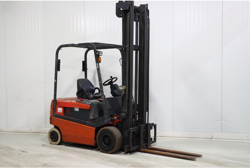 Nissan Q02L25CU - Electric forklift: picture 1 Nissan Q02L25CU - Electric forklift: picture 1
