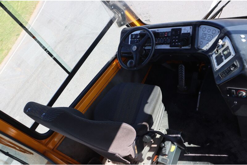 Terberg YT182 - Terminal tractor: picture 2 Terberg YT182 - Terminal tractor: picture 2