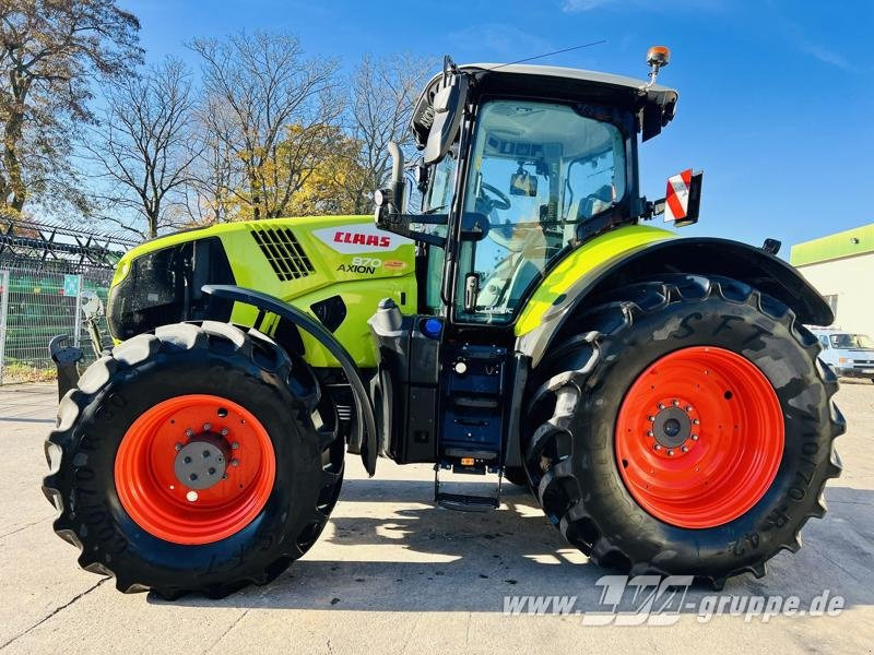 CLAAS Axion 870 - Farm tractor: picture 4 CLAAS Axion 870 - Farm tractor: picture 4