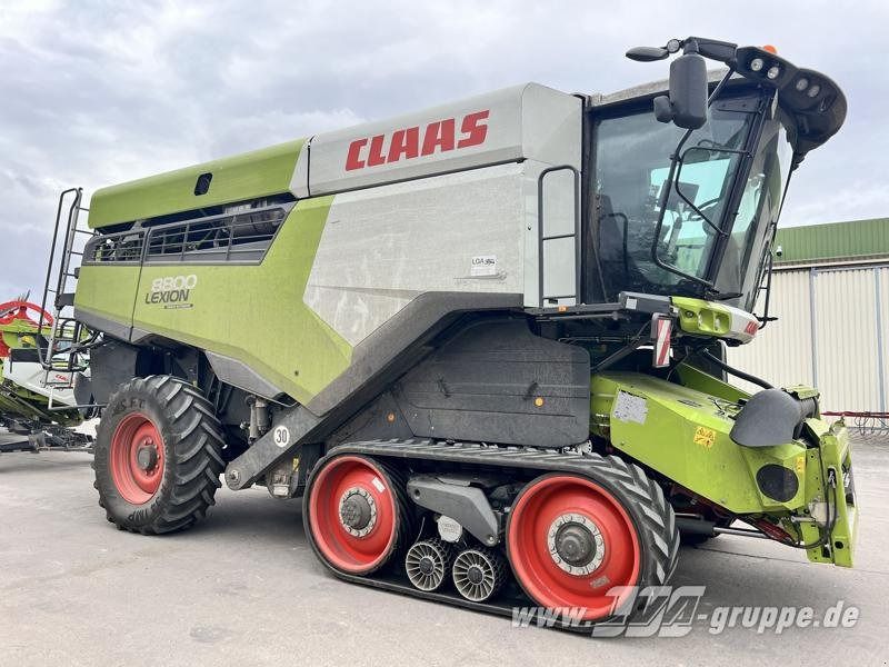 CLAAS Lexion 8800 TT - Combine harvester: picture 2 CLAAS Lexion 8800 TT - Combine harvester: picture 2