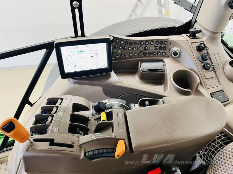 Farm tractor John Deere 6190R: picture 12