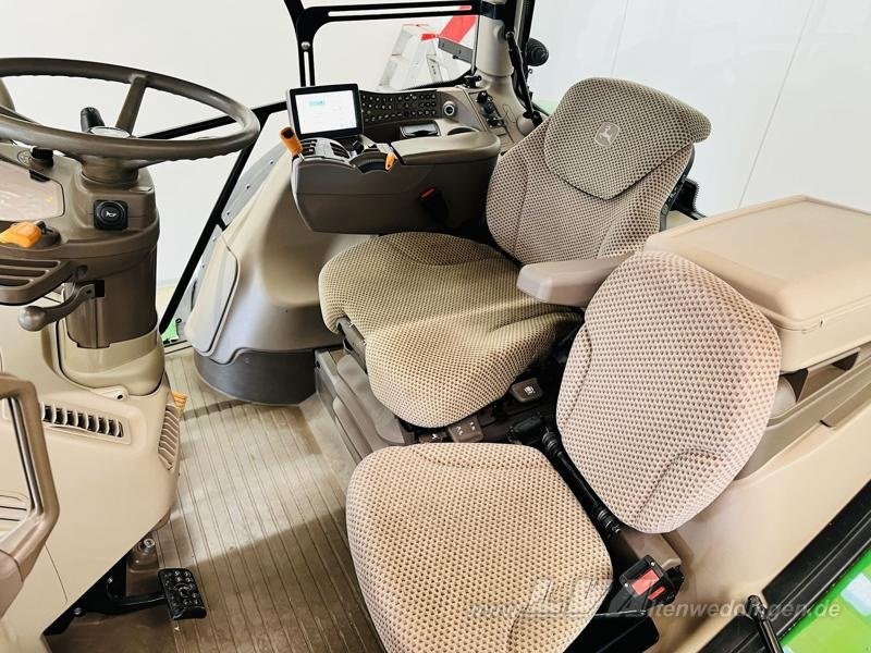 Farm tractor John Deere 6190R: picture 9