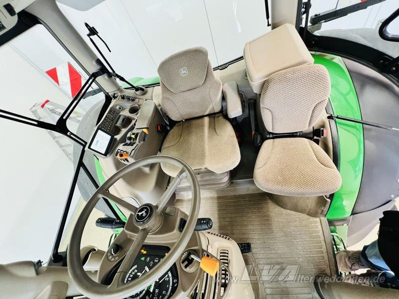 Farm tractor John Deere 6190R: picture 10