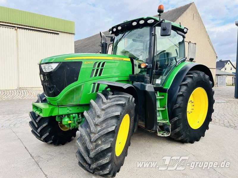 John Deere 6210R - Farm tractor: picture 1 John Deere 6210R - Farm tractor: picture 1