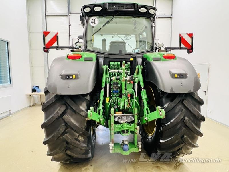 John Deere 6215R - Farm tractor: picture 4 John Deere 6215R - Farm tractor: picture 4