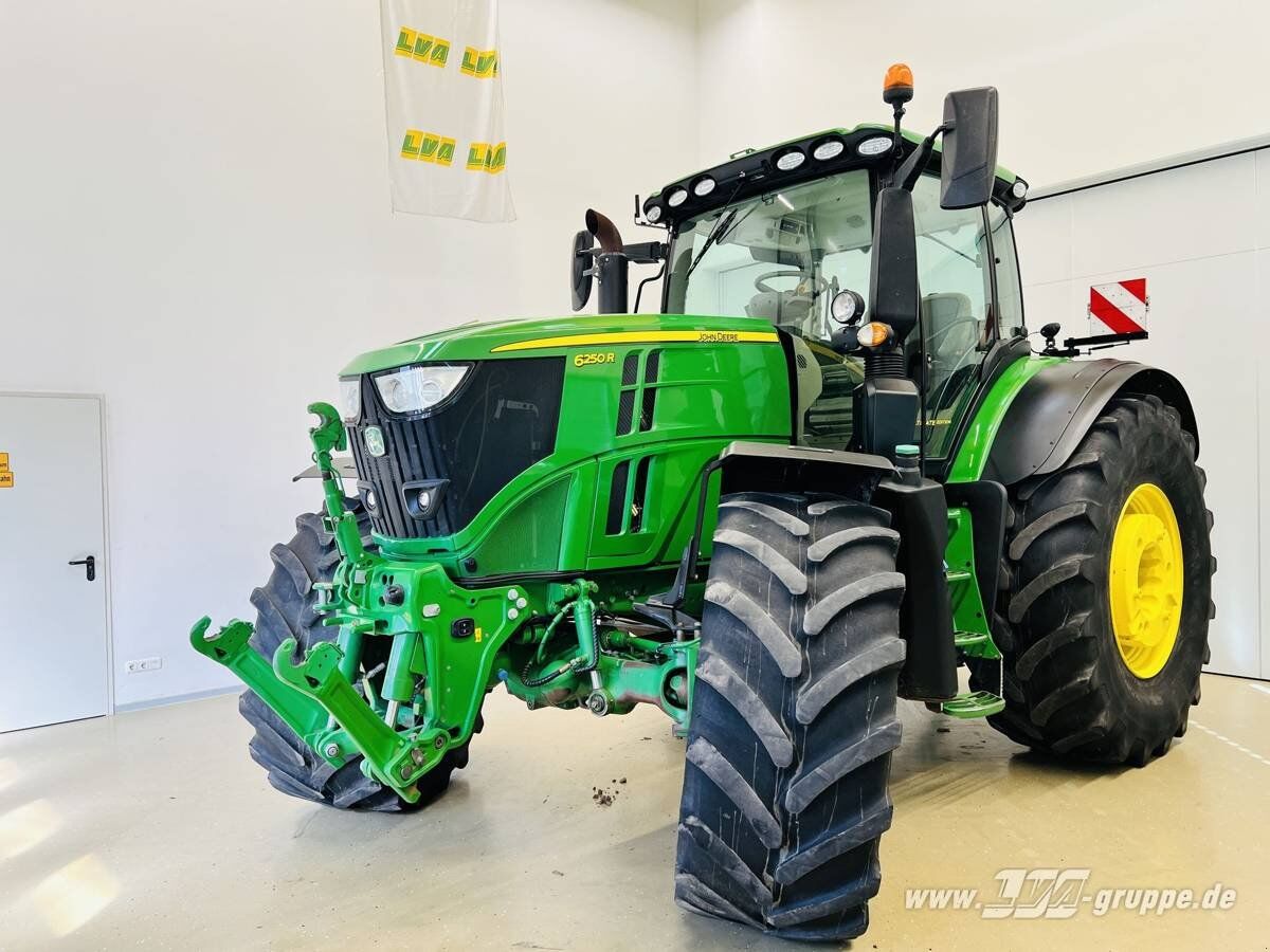 John Deere 6250R ULTIMATE CommandPro - Farm tractor: picture 1 John Deere 6250R ULTIMATE CommandPro - Farm tractor: picture 1