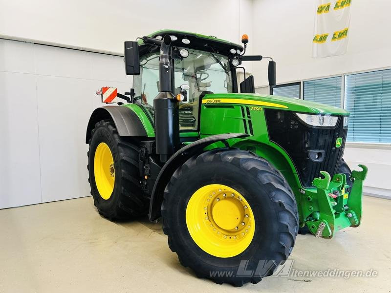 John Deere 7310R - Farm tractor: picture 2 John Deere 7310R - Farm tractor: picture 2