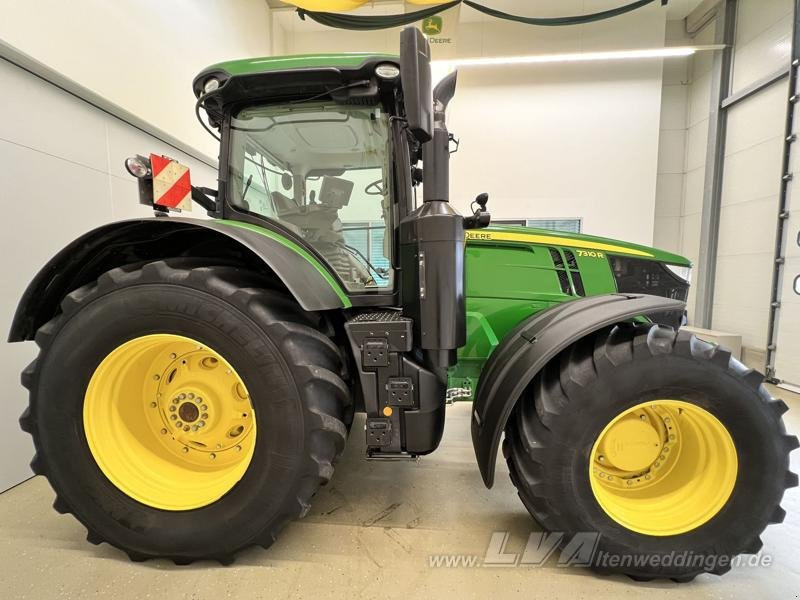 John Deere 7310R - Farm tractor: picture 4 John Deere 7310R - Farm tractor: picture 4