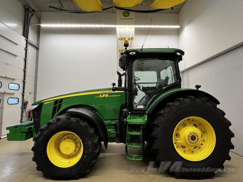 Farm tractor John Deere 8310R: picture 6