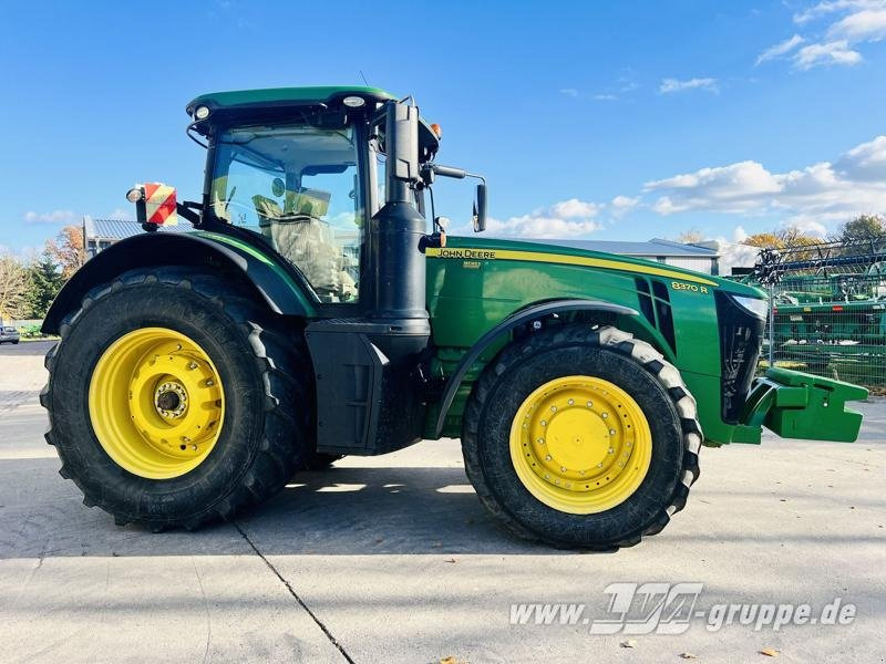 John Deere 8370R E23 PowerShift - Farm tractor: picture 4 John Deere 8370R E23 PowerShift - Farm tractor: picture 4