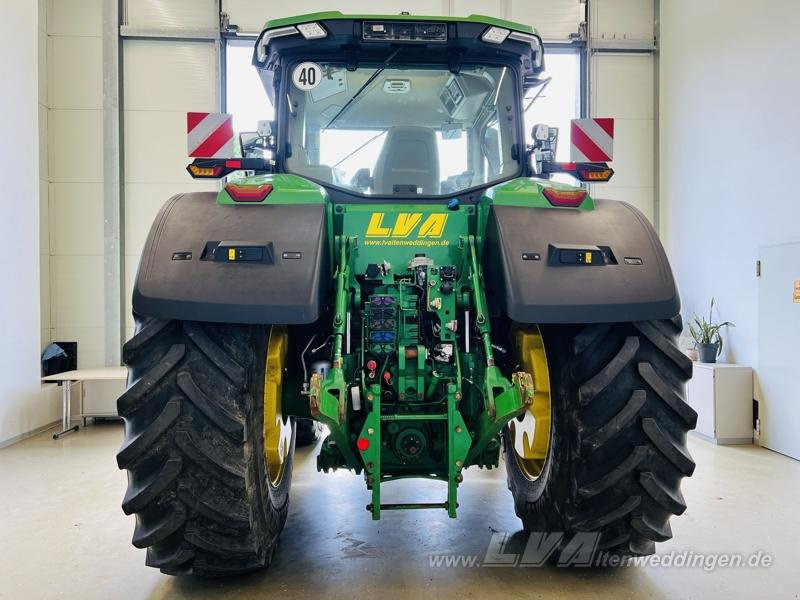 John Deere 8R 340 - Farm tractor: picture 4 John Deere 8R 340 - Farm tractor: picture 4