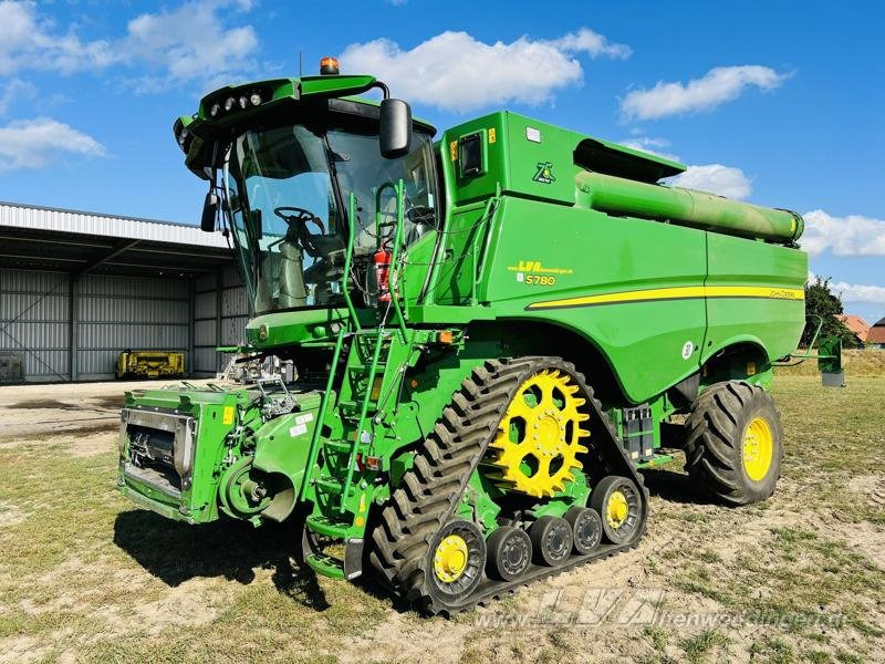John Deere S780i ProDrive - Combine harvester: picture 1 John Deere S780i ProDrive - Combine harvester: picture 1