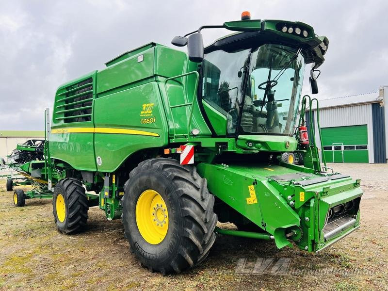 John Deere T660 - Combine harvester: picture 3 John Deere T660 - Combine harvester: picture 3