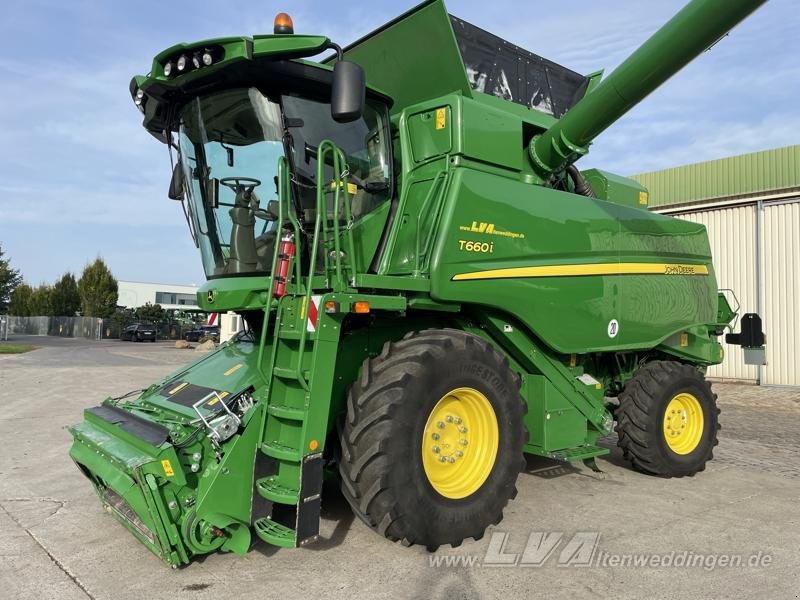 John Deere T660i - Combine harvester: picture 1 John Deere T660i - Combine harvester: picture 1
