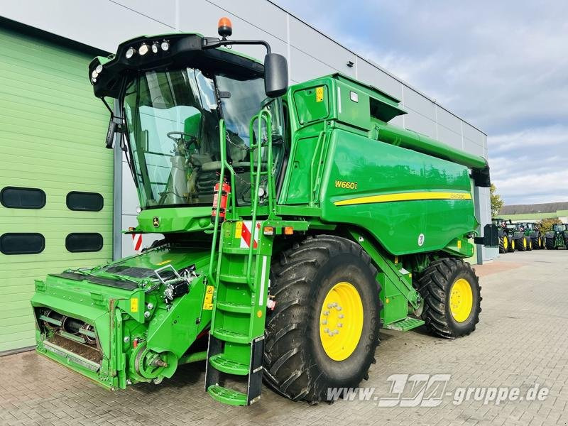 John Deere W660 - Combine harvester: picture 1 John Deere W660 - Combine harvester: picture 1