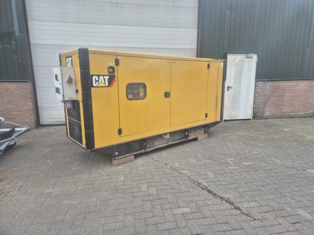 CATERPILLAR DE150EO - Generator set: picture 1 CATERPILLAR DE150EO - Generator set: picture 1