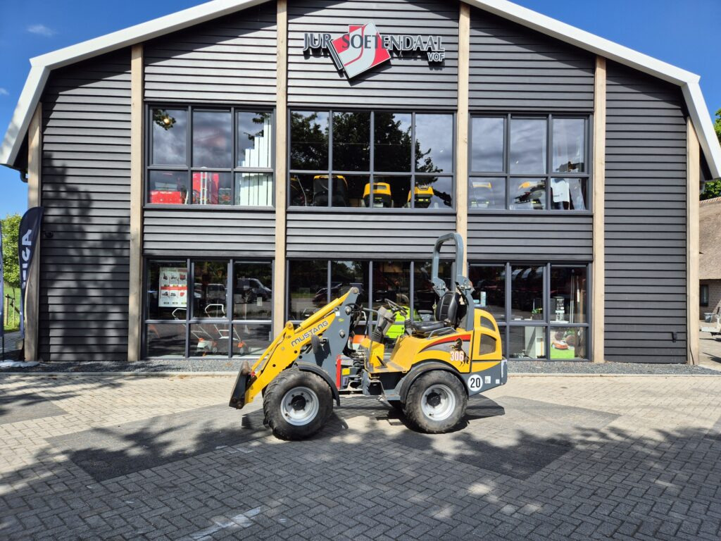 MUSTANG AL 306 miniloader - Compact loader: picture 1 MUSTANG AL 306 miniloader - Compact loader: picture 1