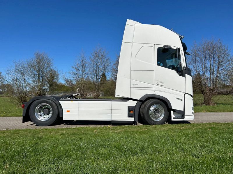 Volvo FH 13.500 | AERO | RETARDER | FULL AIR | NO TC !!!! - Tractor unit: picture 5 Volvo FH 13.500 | AERO | RETARDER | FULL AIR | NO TC !!!! - Tractor unit: picture 5