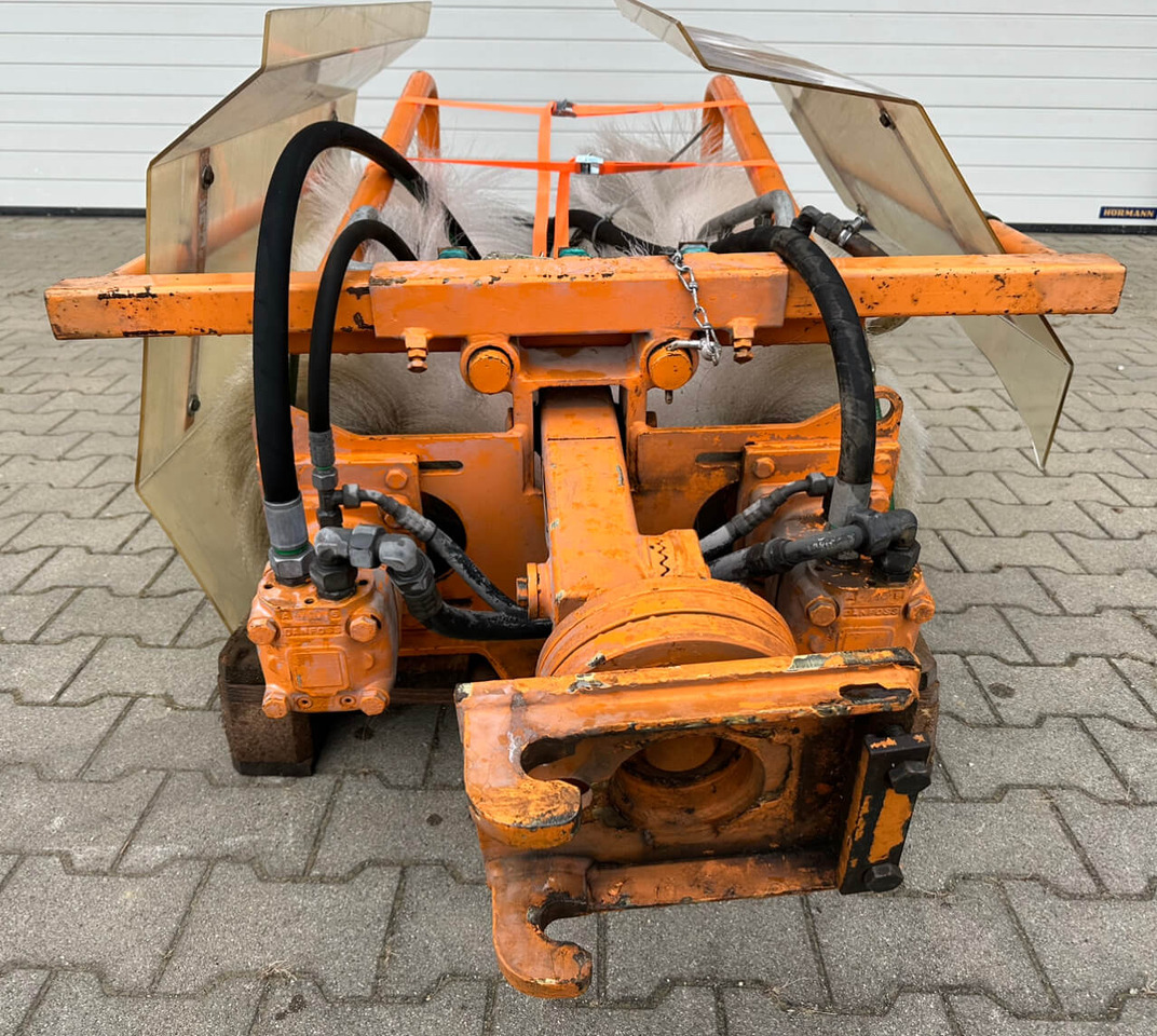 Unimog Doppelwaschbürste Mulag DWB - Broom: picture 2 Unimog Doppelwaschbürste Mulag DWB - Broom: picture 2