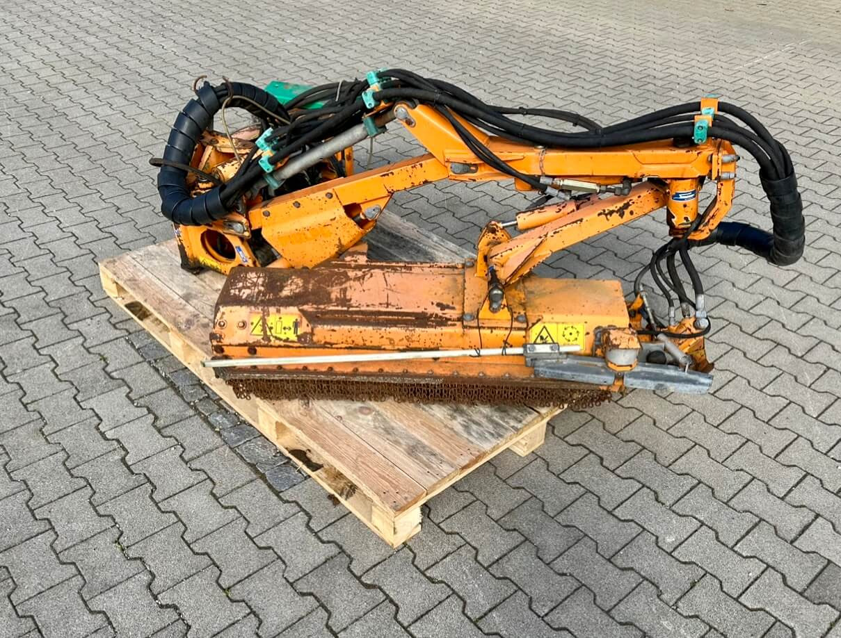 Unimog Randstreifenmulcher Mulag MRK 300 - Verge mower: picture 2 Unimog Randstreifenmulcher Mulag MRK 300 - Verge mower: picture 2