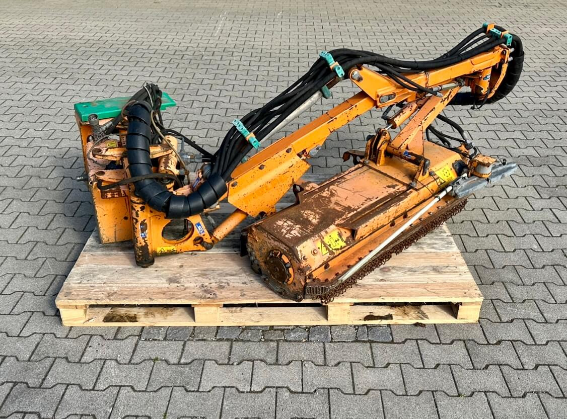 Unimog Randstreifenmulcher Mulag MRK 300 - Verge mower: picture 1 Unimog Randstreifenmulcher Mulag MRK 300 - Verge mower: picture 1