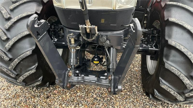 Case IH PUMA 185 CVX Med frontlift RED Model - Farm tractor: picture 4 Case IH PUMA 185 CVX Med frontlift RED Model - Farm tractor: picture 4