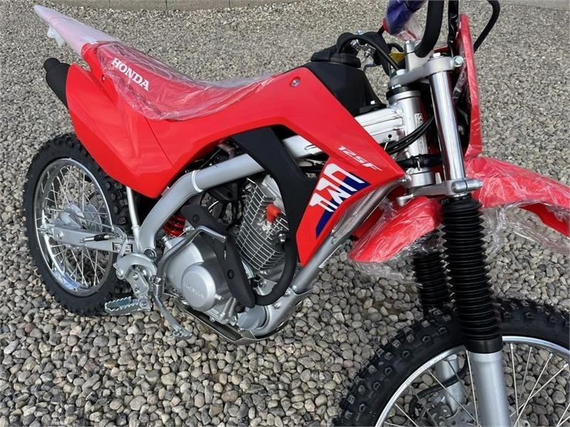 Honda CRF 125 FB Den helt nye model - Side-by-side/ ATV: picture 2 Honda CRF 125 FB Den helt nye model - Side-by-side/ ATV: picture 2