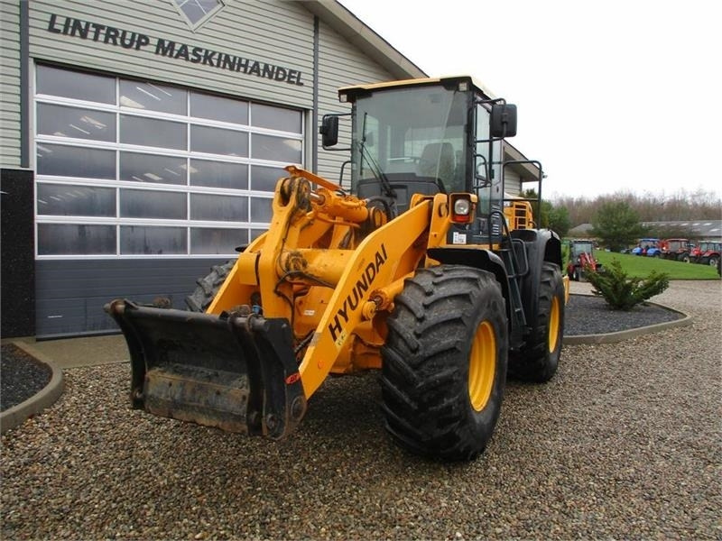 Hyundai 757-9A med 620/75R26 traktor hjul montering på - Wheel loader: picture 5 Hyundai 757-9A med 620/75R26 traktor hjul montering på - Wheel loader: picture 5