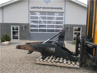 Hyundai HL955 A XT lang arm - Boom for Wheel loader: picture 1 Hyundai HL955 A XT lang arm - Boom for Wheel loader: picture 1