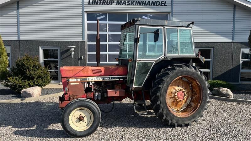 IH 844-S - Farm tractor: picture 1 IH 844-S - Farm tractor: picture 1