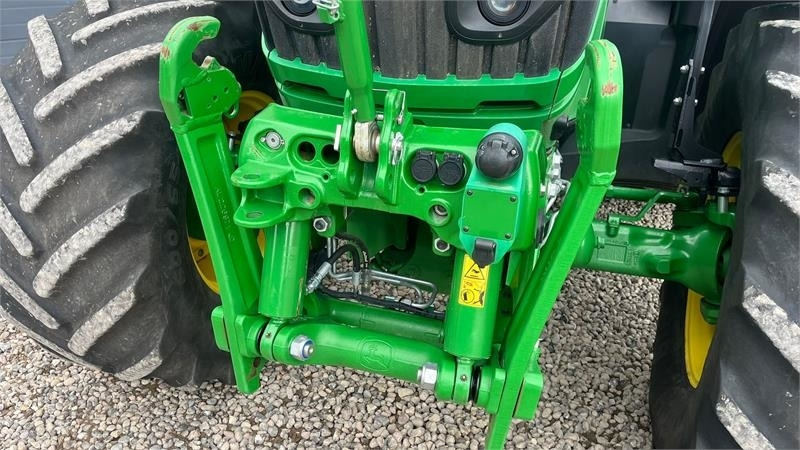 John Deere 6195R Premium Edition med frontlift - Farm tractor: picture 4 John Deere 6195R Premium Edition med frontlift - Farm tractor: picture 4