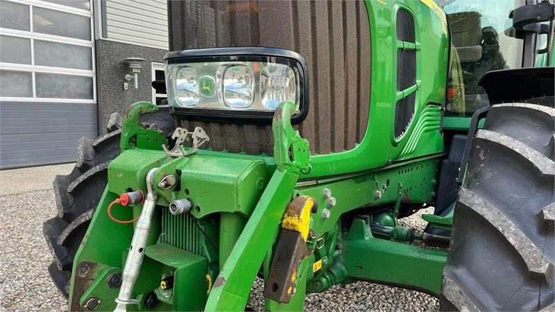 John Deere 6930 AutoPower med frontlift og front PTO - Farm tractor: picture 5 John Deere 6930 AutoPower med frontlift og front PTO - Farm tractor: picture 5