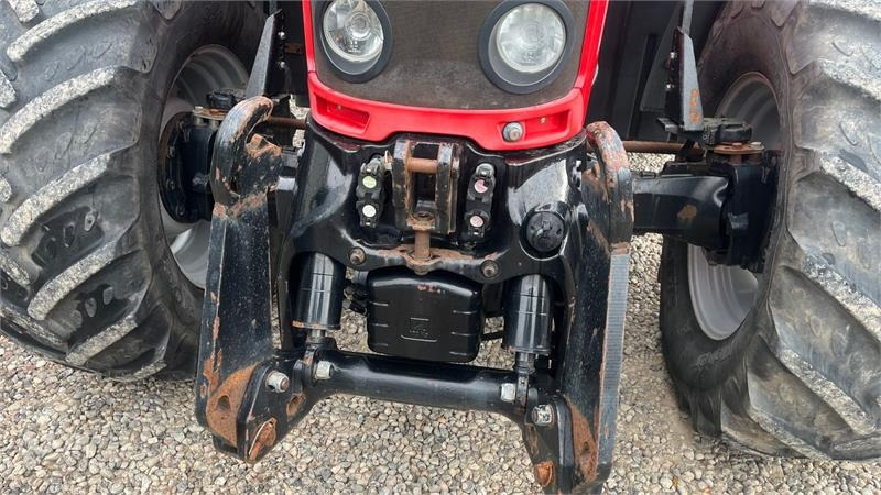 Massey Ferguson 6490 Dyna 6 med frontlift - Farm tractor: picture 4 Massey Ferguson 6490 Dyna 6 med frontlift - Farm tractor: picture 4