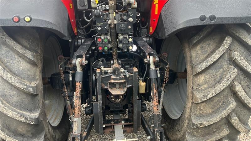 Massey Ferguson 6490 Dyna 6 med frontlift - Farm tractor: picture 5 Massey Ferguson 6490 Dyna 6 med frontlift - Farm tractor: picture 5