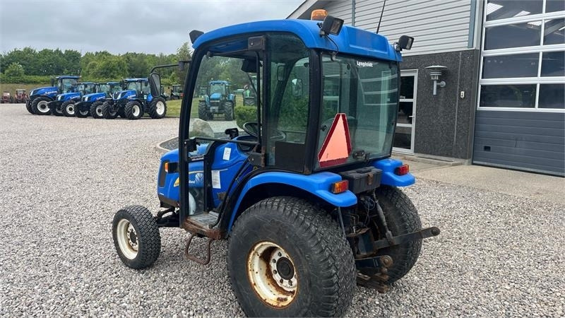 New Holland TC35DA - Farm tractor: picture 3 New Holland TC35DA - Farm tractor: picture 3