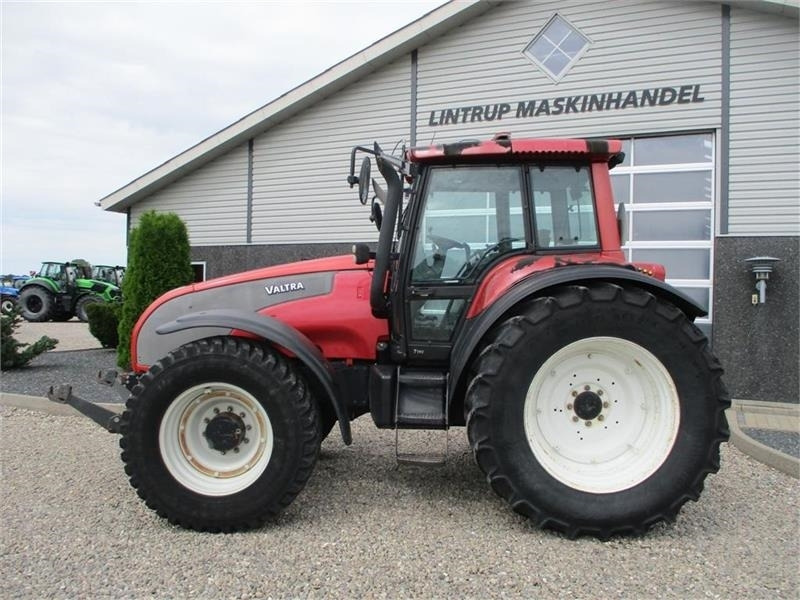 Farm tractor Valtra T190 Med frontlift og affjedret foraksel: picture 6