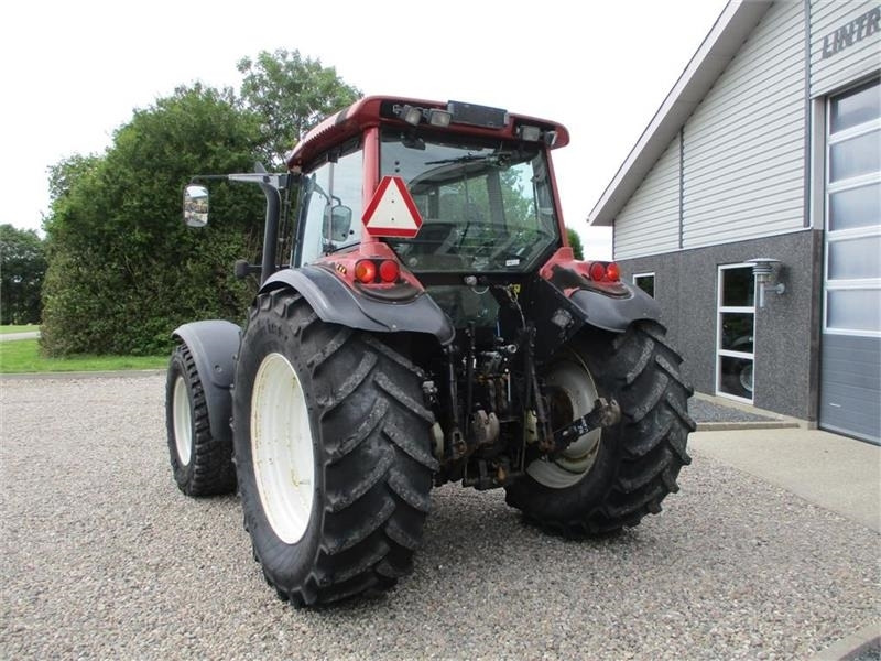 Farm tractor Valtra T190 Med frontlift og affjedret foraksel: picture 8