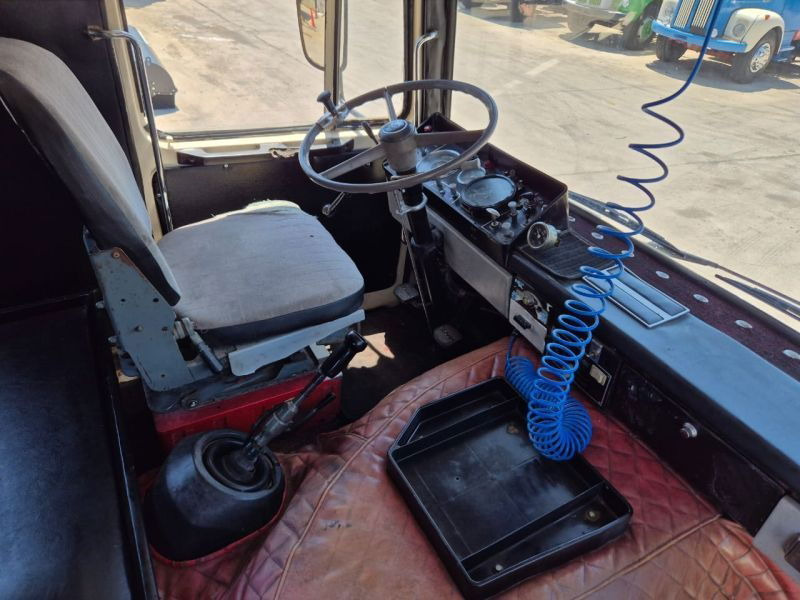 Tractor unit Scania LB110 Scania LBS110 6X2: picture 10 Tractor unit Scania LB110 Scania LBS110 6X2: picture 10