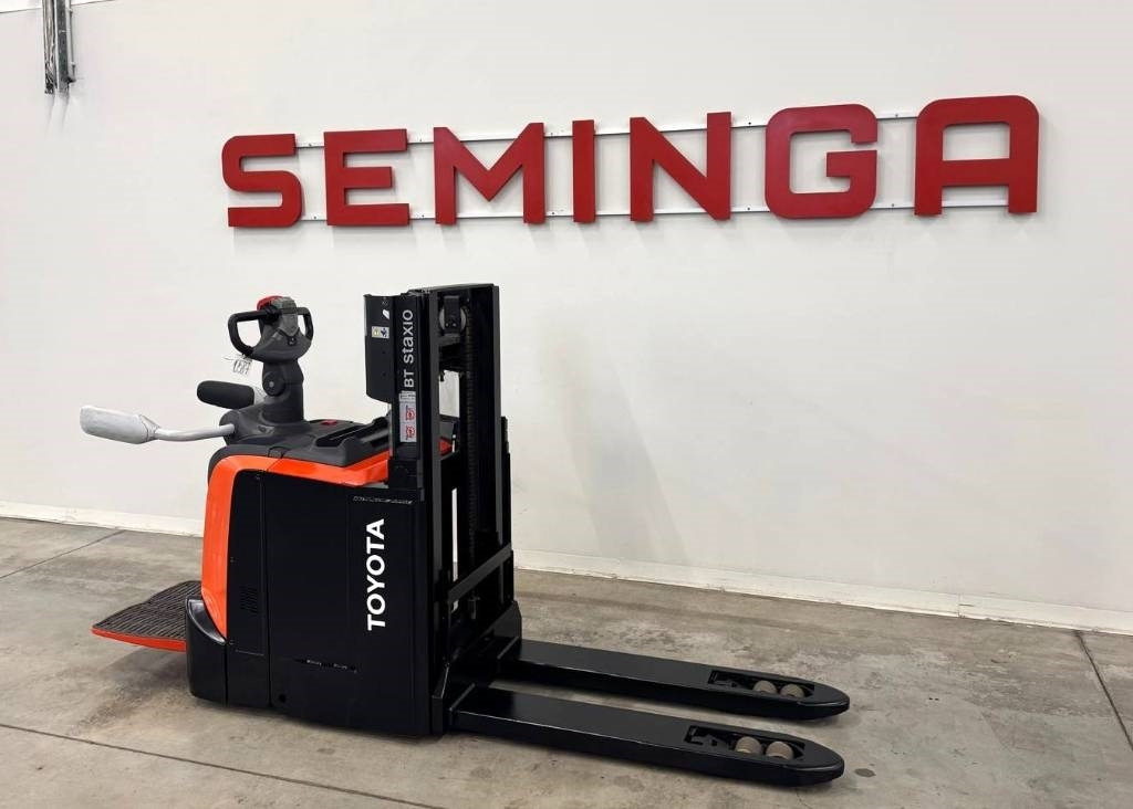 Toyota 10587 SPE200DN - Forklift: picture 1 Toyota 10587 SPE200DN - Forklift: picture 1