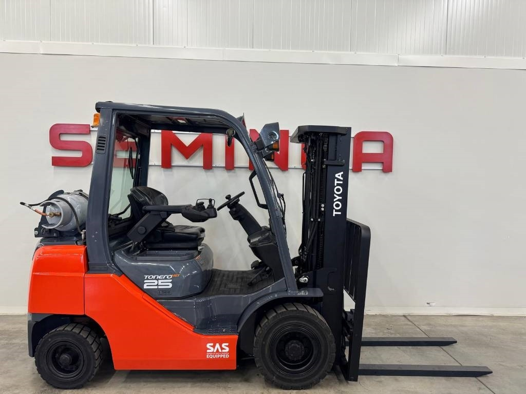 Toyota 10773 06-8FG25F - LPG forklift: picture 2 Toyota 10773 06-8FG25F - LPG forklift: picture 2