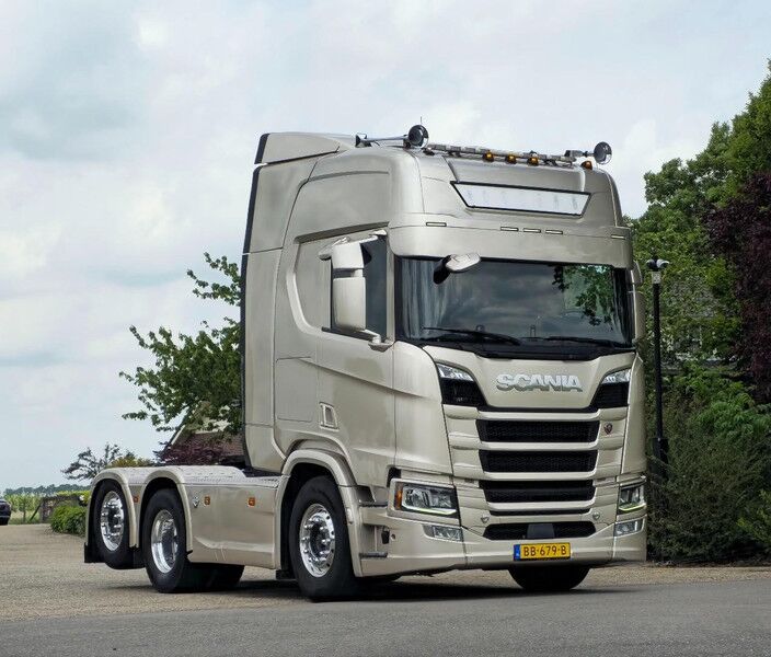 Scania R 530 V8 NGS!!6x2!!SLEPER!!TOP!!FULL AIR!!Wielbasis 295cm!!SCHUIFSCHOTEL!RETARDER! - Tractor unit: picture 1 Scania R 530 V8 NGS!!6x2!!SLEPER!!TOP!!FULL AIR!!Wielbasis 295cm!!SCHUIFSCHOTEL!RETARDER! - Tractor unit: picture 1
