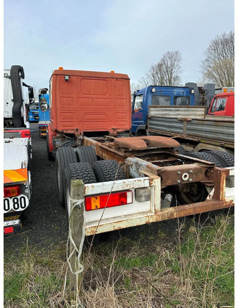 Scania T143-450 V8 HAUBER/NEUS/TORPEDO - Tractor unit: picture 4 Scania T143-450 V8 HAUBER/NEUS/TORPEDO - Tractor unit: picture 4