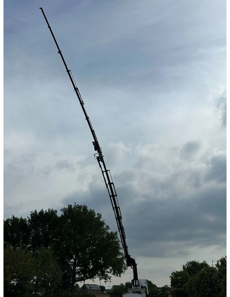 Leasing of Volvo FH 550 TRUCK/TRACTOR! EFFER 140tm!!!!44dkm!!JIB/LIER/WINCH!!TOP!!ROOF/DACH/MONTAGE!!MANUTENTION!! CRANE!!GRUE!! Volvo FH 550 TRUCK/TRACTOR! EFFER 140tm!!!!44dkm!!JIB/LIER/WINCH!!TOP!!ROOF/DACH/MONTAGE!!MANUTENTION!! CRANE!!GRUE!!: picture 13 Leasing of Volvo FH 550 TRUCK/TRACTOR! EFFER 140tm!!!!44dkm!!JIB/LIER/WINCH!!TOP!!ROOF/DACH/MONTAGE!!MANUTENTION!! CRANE!!GRUE!! Volvo FH 550 TRUCK/TRACTOR! EFFER 140tm!!!!44dkm!!JIB/LIER/WINCH!!TOP!!ROOF/DACH/MONTAGE!!MANUTENTION!! CRANE!!GRUE!!: picture 13