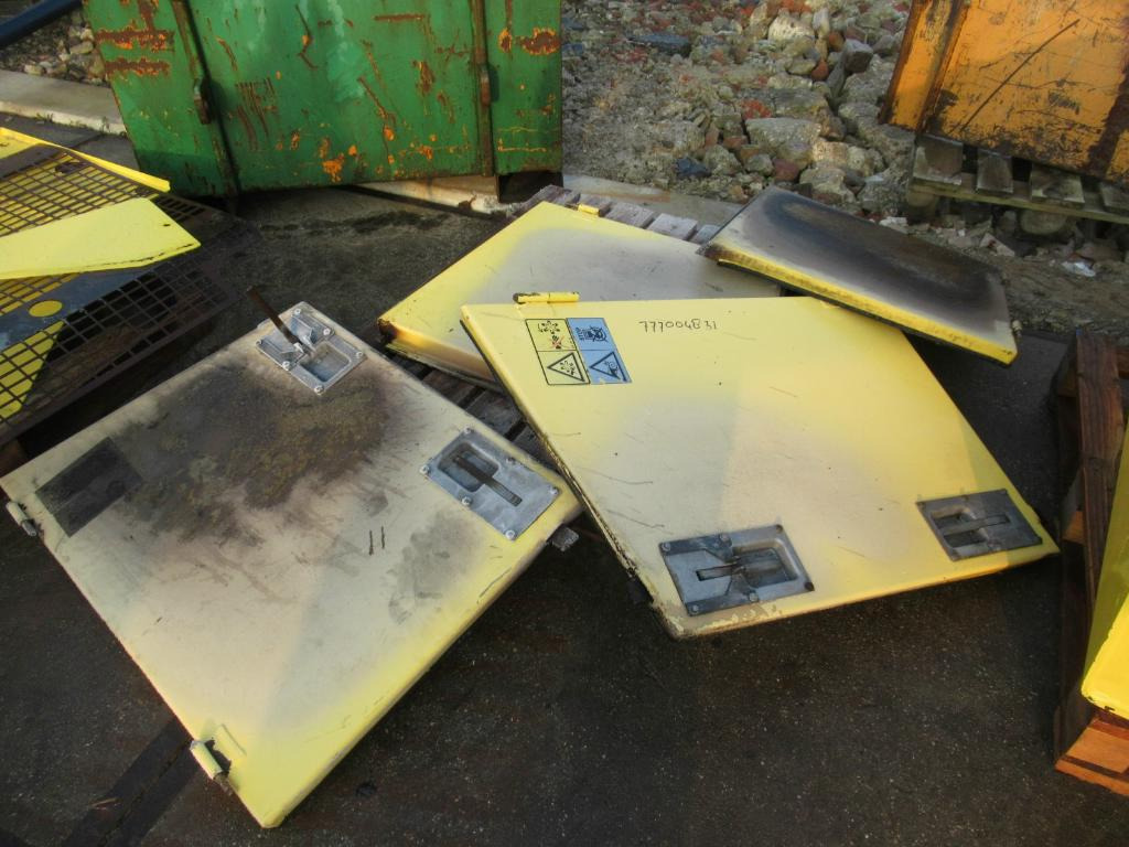 Bomag BC1172RB - - Door and parts for Construction machinery: picture 3 Bomag BC1172RB - - Door and parts for Construction machinery: picture 3