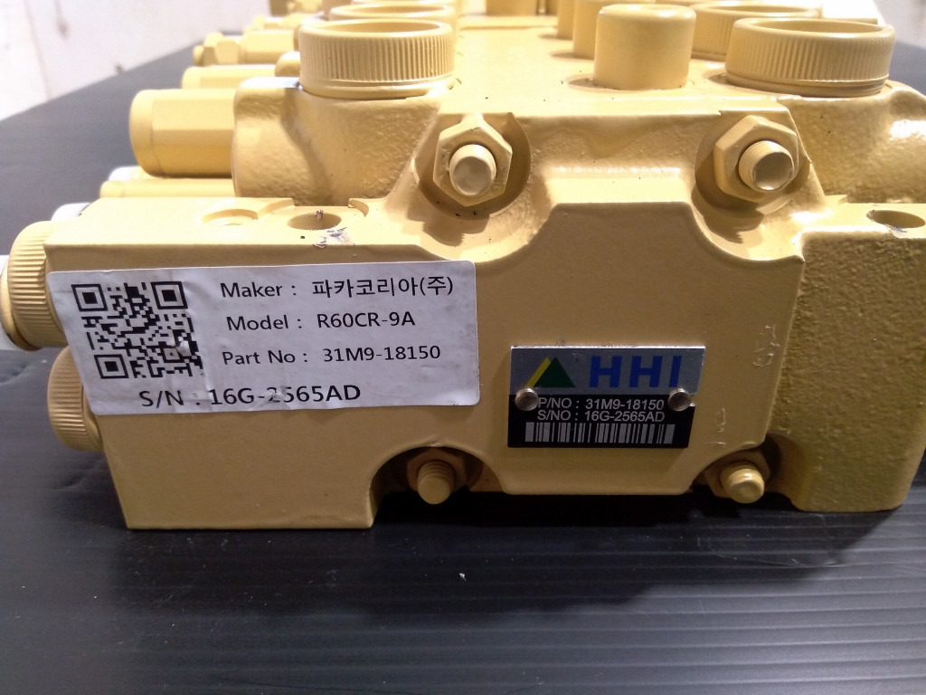 Case 31M9-18150 - 31M9-16150 - Hydraulic valve for Construction machinery: picture 1 Case 31M9-18150 - 31M9-16150 - Hydraulic valve for Construction machinery: picture 1