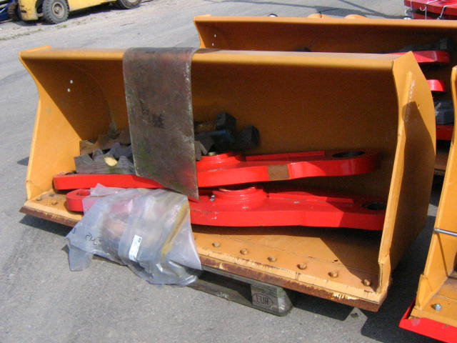 Case 4552820 - - Loader bucket: picture 1 Case 4552820 - - Loader bucket: picture 1