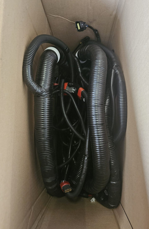 Case KSR13404 - KSR13990 - Cables/ Wire harness for Construction machinery: picture 3 Case KSR13404 - KSR13990 - Cables/ Wire harness for Construction machinery: picture 3