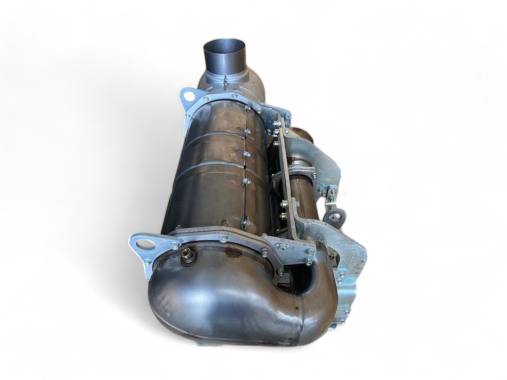 Case KTH14280 - 8983324709 - Muffler for Construction machinery: picture 1 Case KTH14280 - 8983324709 - Muffler for Construction machinery: picture 1