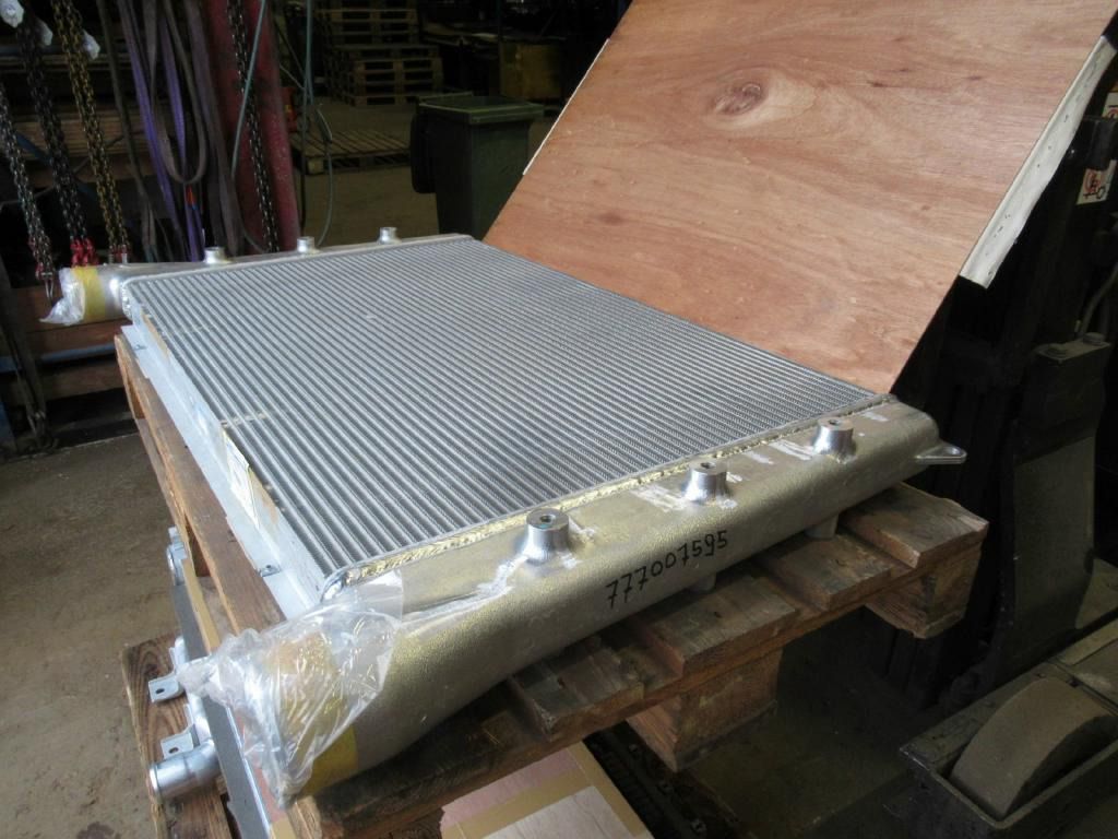 Case LN002560 - LN001630 - Intercooler for Construction machinery: picture 2 Case LN002560 - LN001630 - Intercooler for Construction machinery: picture 2